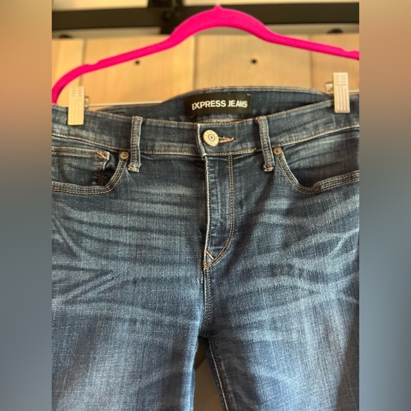 Express Skinny Mid-rise Jean - Picture 3 of 6